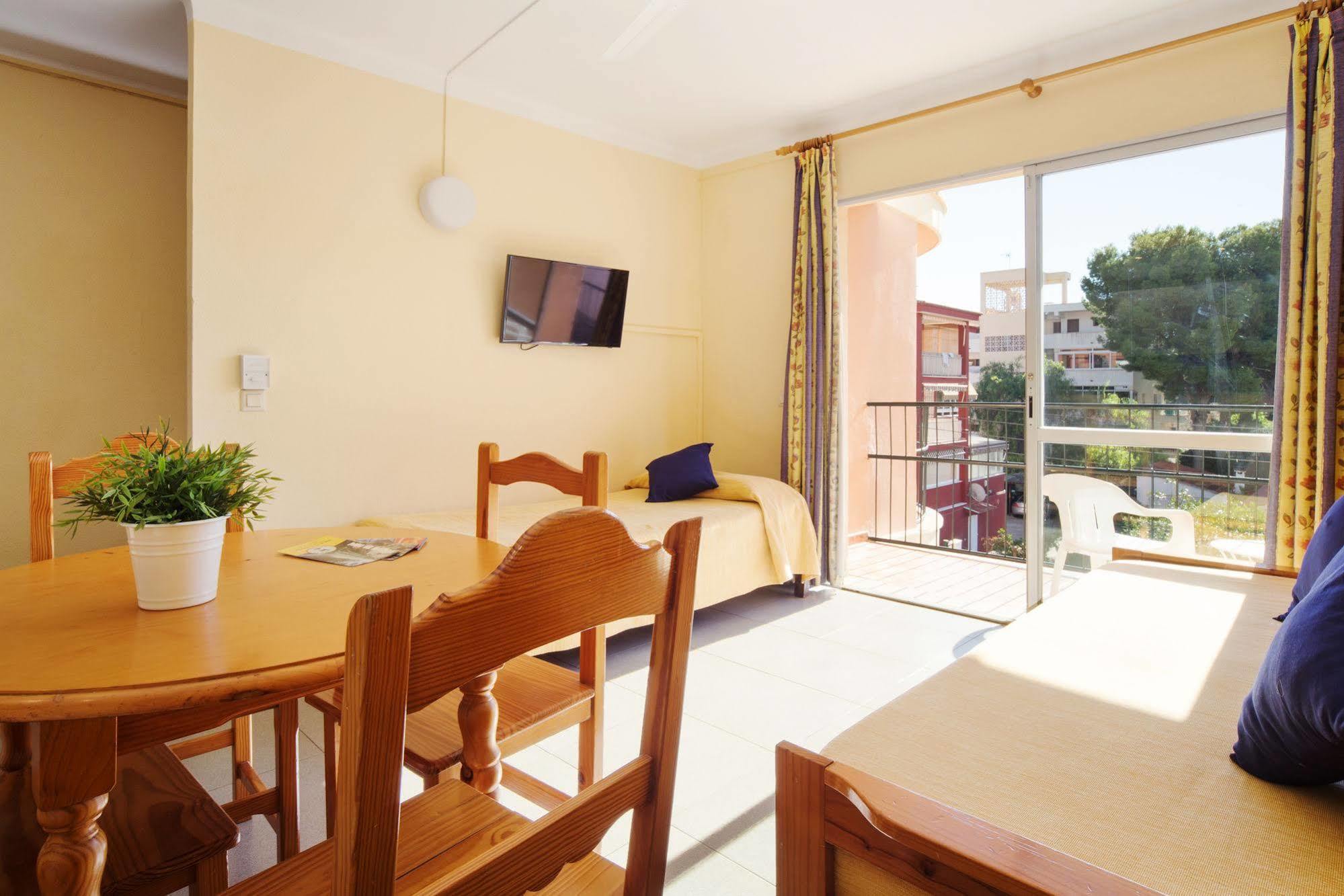 Martinez Apartments Palmanova Exterior foto